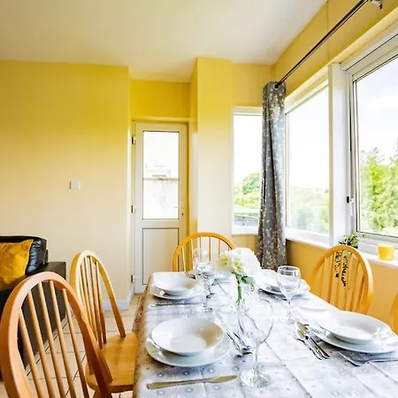 84 - Three Bed By Shortstays Galway
