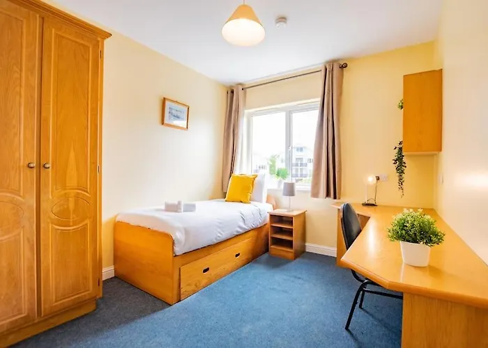 84 - Three Bed By Shortstays Apartamento