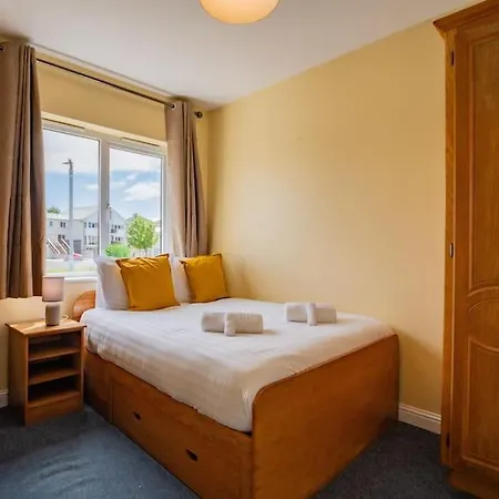 84 - Three Bed By Shortstays *