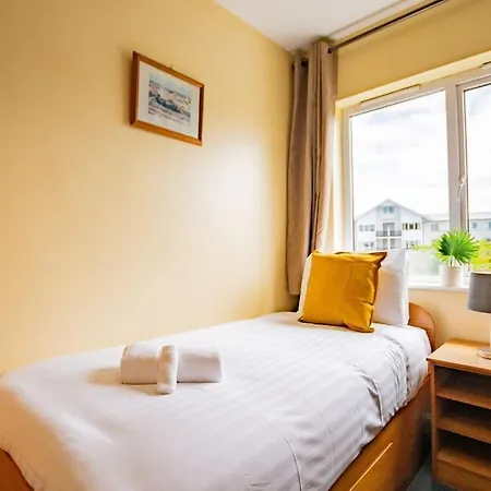 84 - Three Bed By Shortstays *