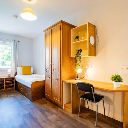 84 - Three Bed By Shortstays * Galway