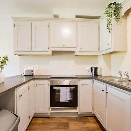 84 - Three Bed By Shortstays *
