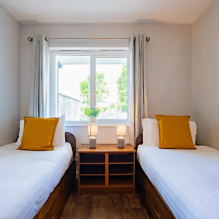 84 - Three Bed By Shortstays * غالواي