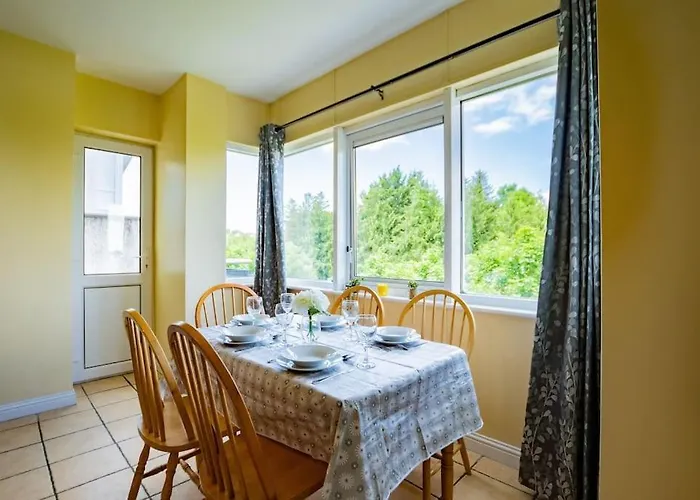 84 - Three Bed By Shortstays *