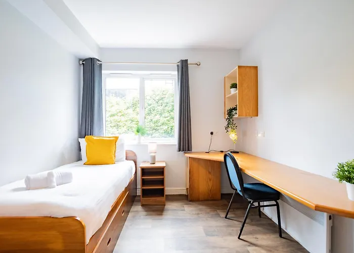 84 - Three Bed By Shortstays Galway
