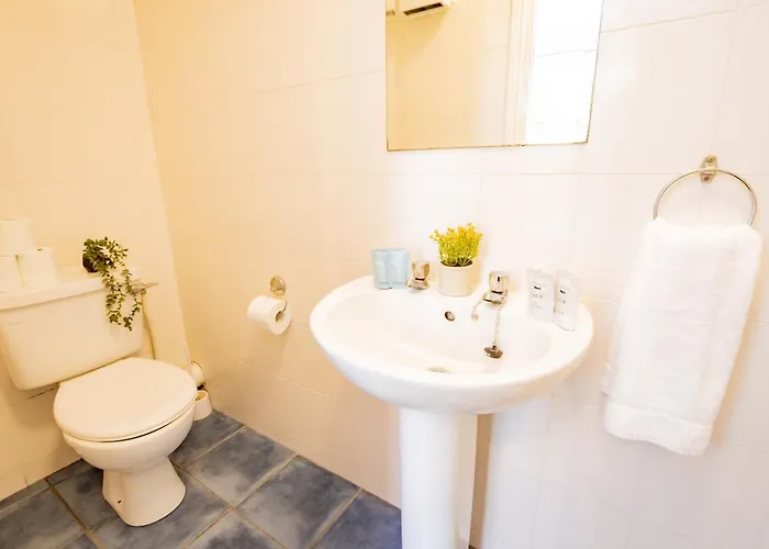 84 - Three Bed By Shortstays Lägenhet