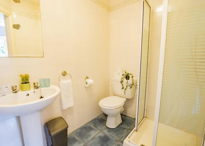 84 - Three Bed By Shortstays