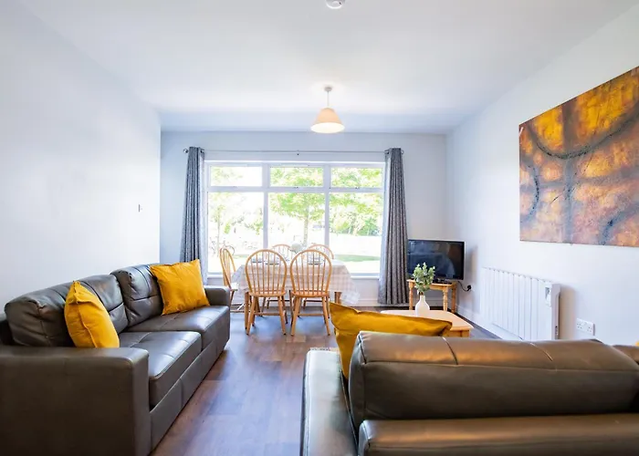84 - Three Bed By Shortstays Διαμέρισμα *
